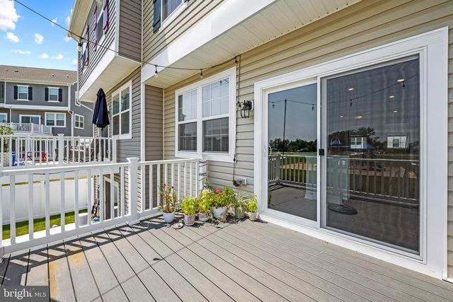 8327 DIETER DR, Rosedale, MD 21237