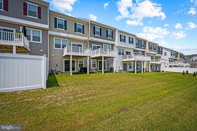 8327 DIETER DR, Rosedale, MD 21237