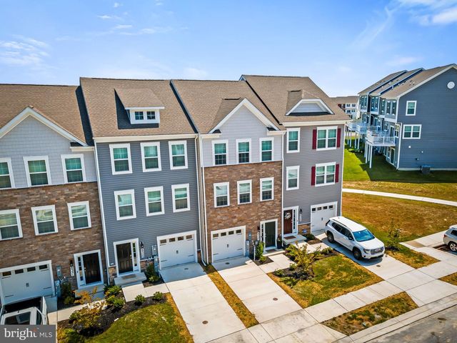 8327 DIETER DR, Rosedale, MD 21237