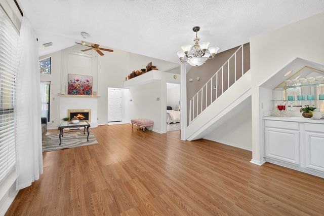 1444 Homestead Lane, Carrollton, TX 75007