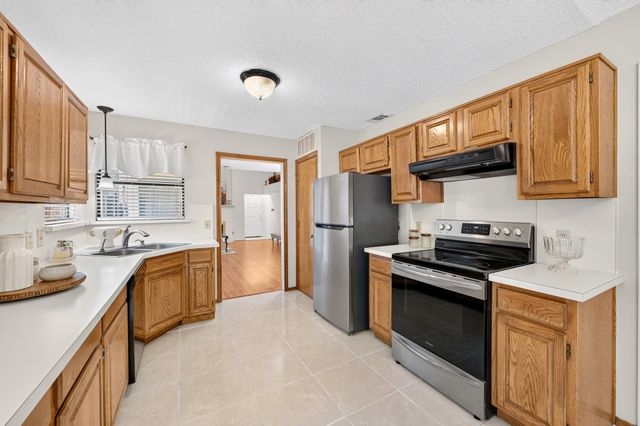 1444 Homestead Lane, Carrollton, TX 75007