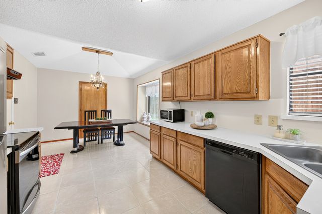 1444 Homestead Lane, Carrollton, TX 75007