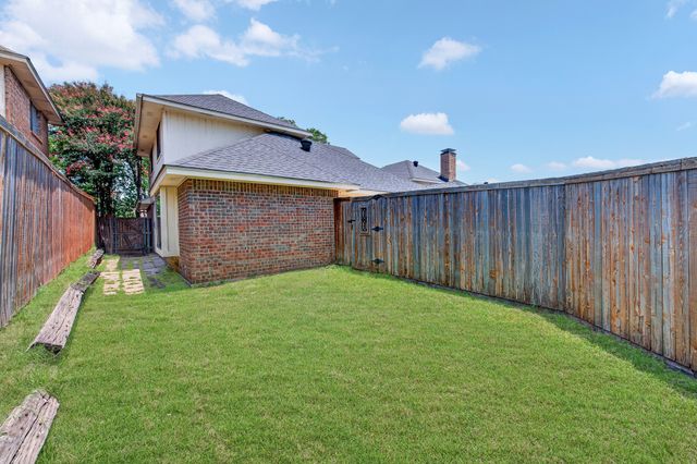 1444 Homestead Lane, Carrollton, TX 75007
