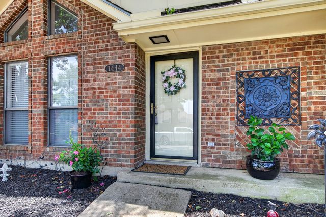 1444 Homestead Lane, Carrollton, TX 75007