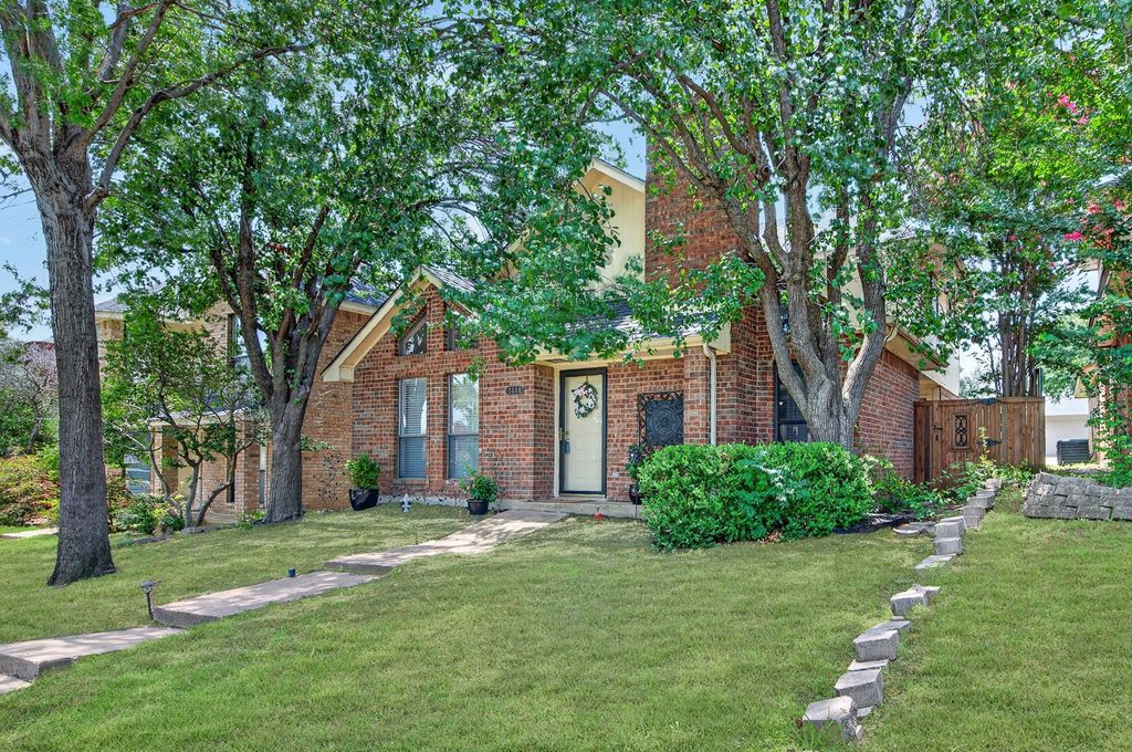 1444 Homestead Lane, Carrollton, TX 75007