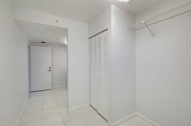 901 Seafarer Circle 104, Jupiter, FL 33477