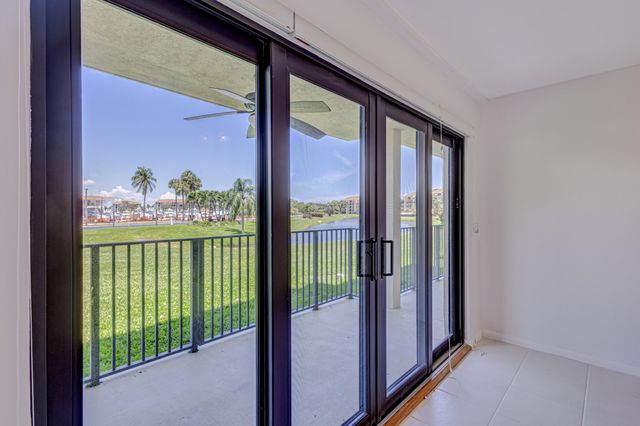 901 Seafarer Circle 104, Jupiter, FL 33477