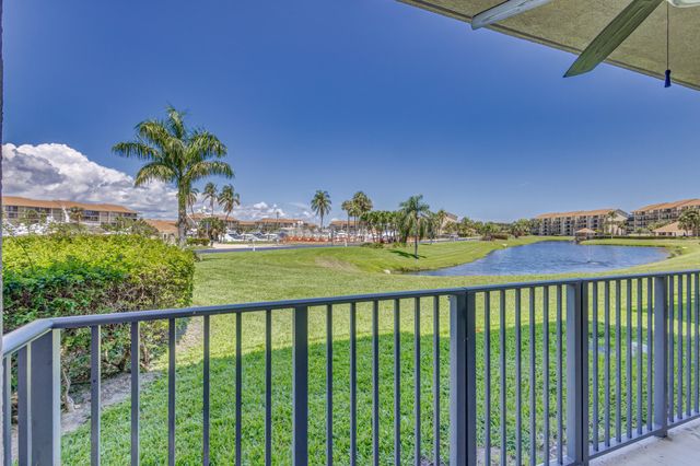 901 Seafarer Circle 104, Jupiter, FL 33477