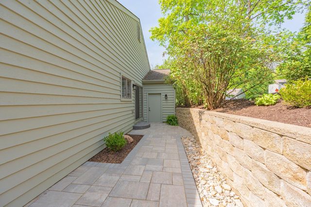 9 Falling Brook Lane, Blue Ash, OH 45241