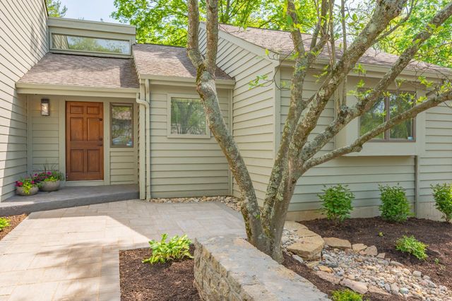 9 Falling Brook Lane, Blue Ash, OH 45241