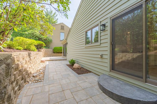 9 Falling Brook Lane, Blue Ash, OH 45241