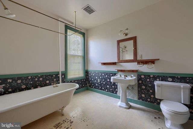 352 BACHMANVILLE RD, Hershey, PA 17033