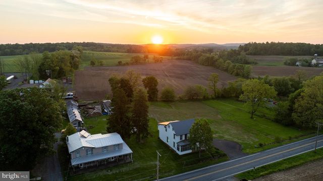 352 BACHMANVILLE RD, Hershey, PA 17033