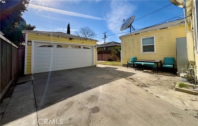 4020 Josephine, Lynwood, CA 90262