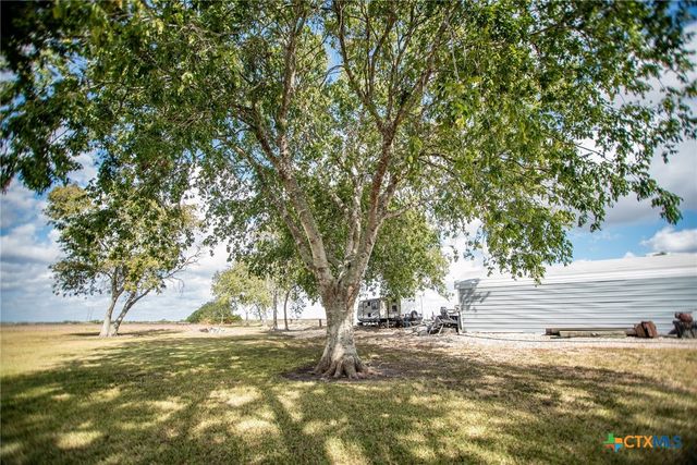 190 Hood Road, Inez, TX 77968