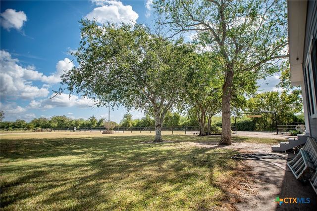 190 Hood Road, Inez, TX 77968