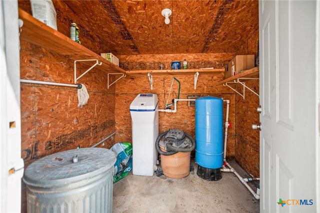 190 Hood Road, Inez, TX 77968