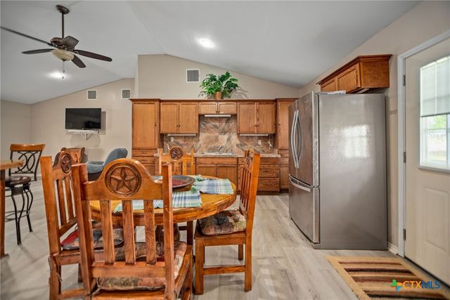 190 Hood Road, Inez, TX 77968