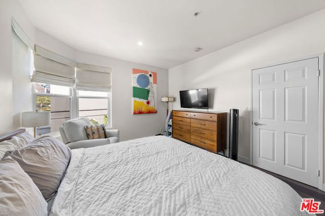 620 S Gramercy Place 228, Los Angeles, CA 90005