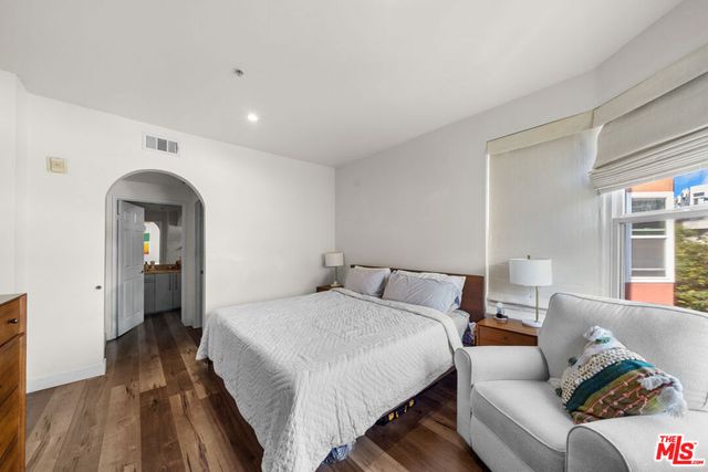 620 S Gramercy Place 228, Los Angeles, CA 90005