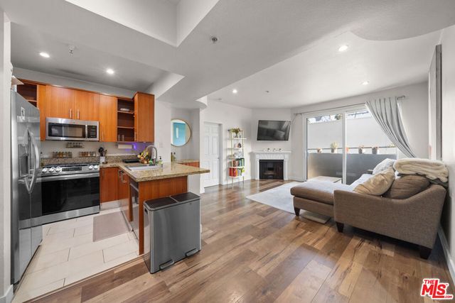 620 S Gramercy Place 228, Los Angeles, CA 90005