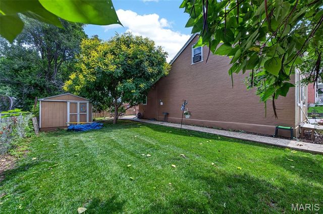 700 Adams Street, St Charles, MO 63301