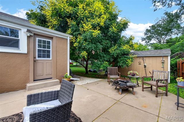 700 Adams Street, St Charles, MO 63301