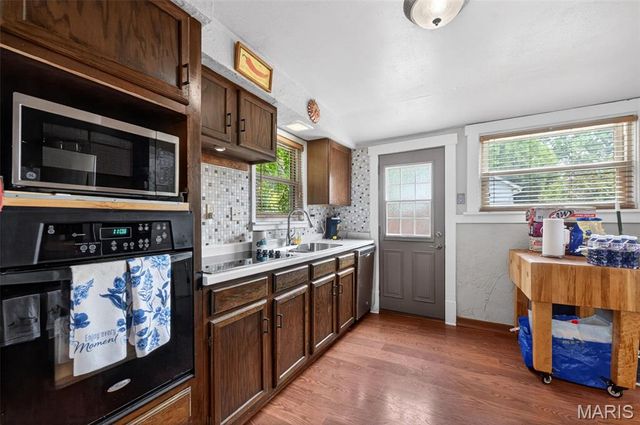 700 Adams Street, St Charles, MO 63301
