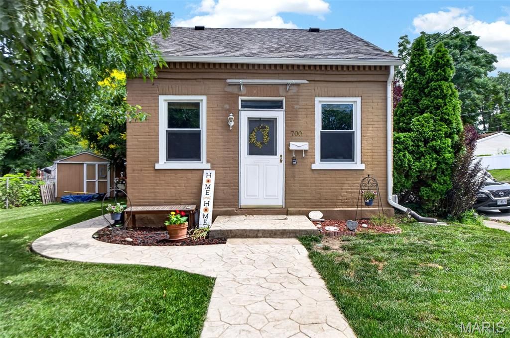 700 Adams Street, St Charles, MO 63301
