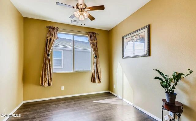 6144 W Freeway Lane, Glendale, AZ 85302