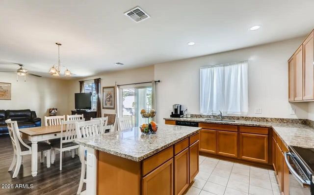 6144 W Freeway Lane, Glendale, AZ 85302