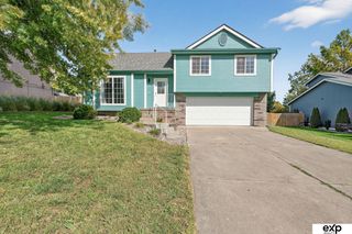 209 Sea Pines Drive, Papillion, NE 68133