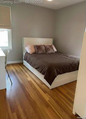 10504 Borgman Avenue, Huntington Woods, MI 48070
