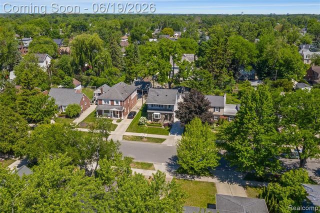 10504 Borgman Avenue, Huntington Woods, MI 48070