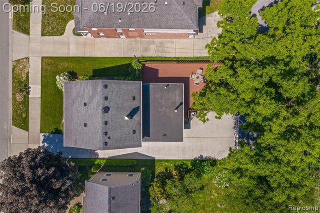 10504 Borgman Avenue, Huntington Woods, MI 48070