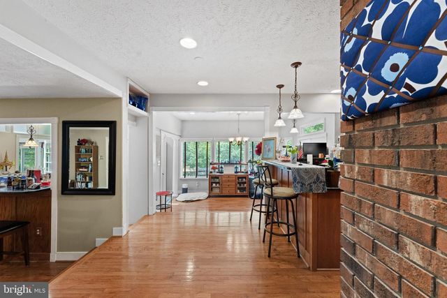 14 STAFFORD CT, Sterling, VA 20165