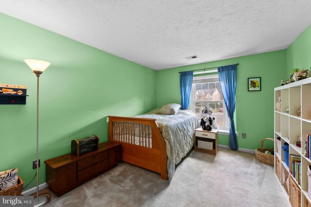14 STAFFORD CT, Sterling, VA 20165