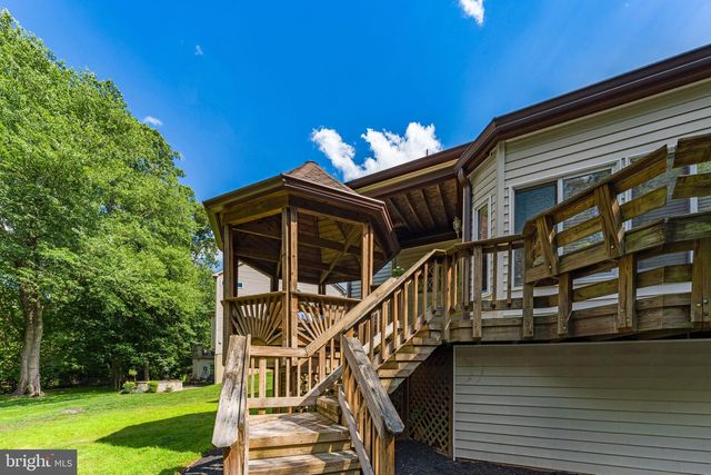14 STAFFORD CT, Sterling, VA 20165
