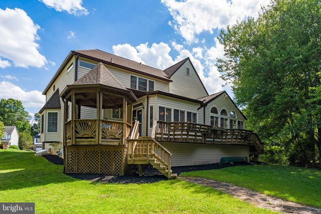 14 STAFFORD CT, Sterling, VA 20165