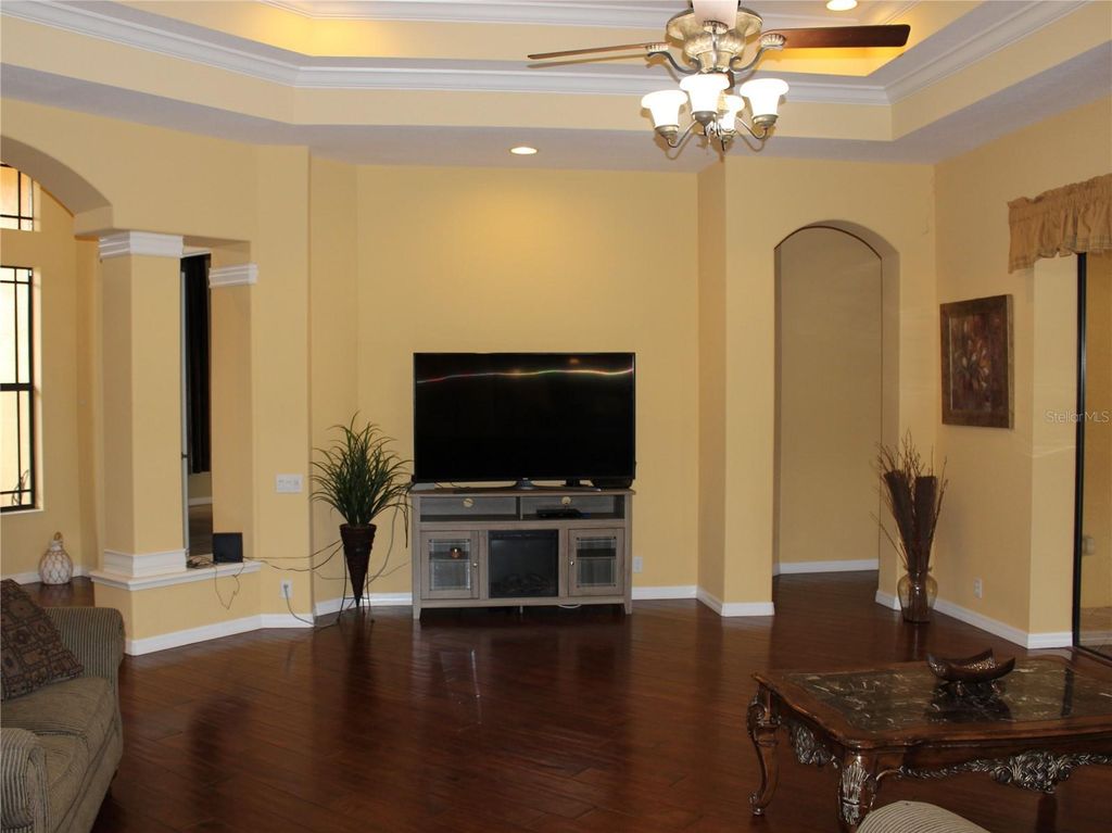 Image 20 of property listing at 406 PETREL TRAIL, Bradenton, FL 34212