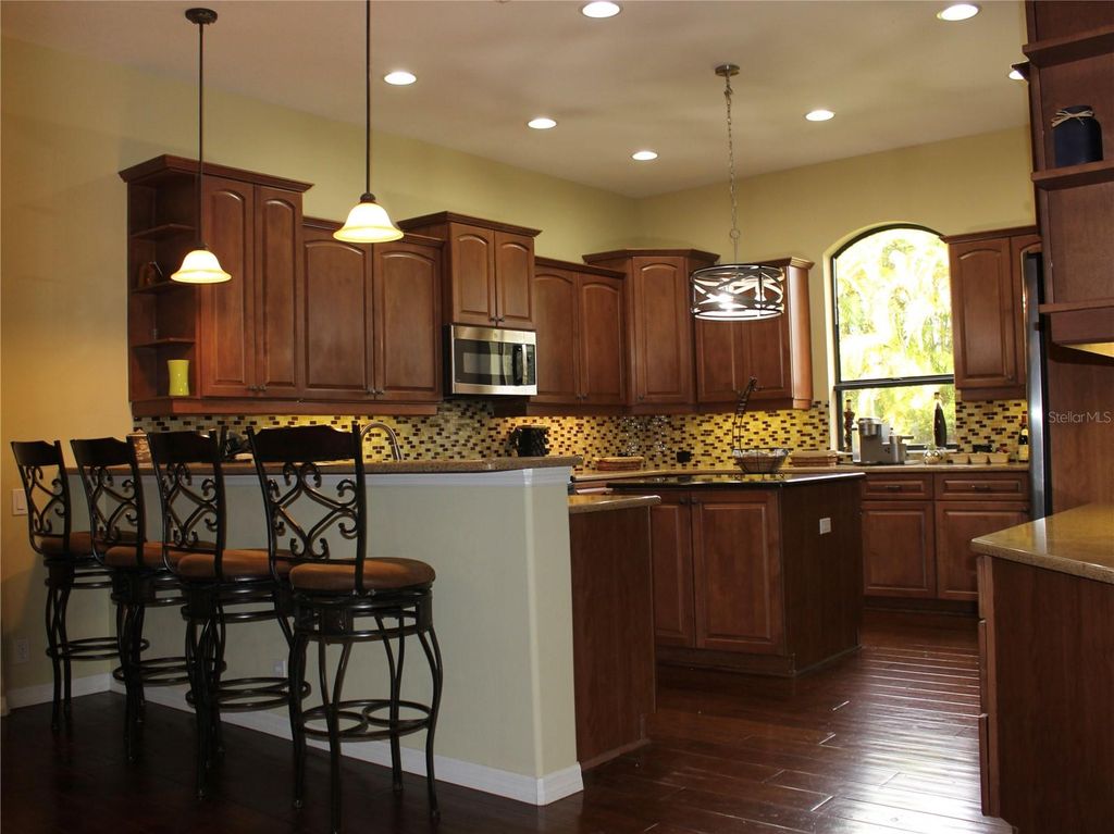 Image 25 of property listing at 406 PETREL TRAIL, Bradenton, FL 34212