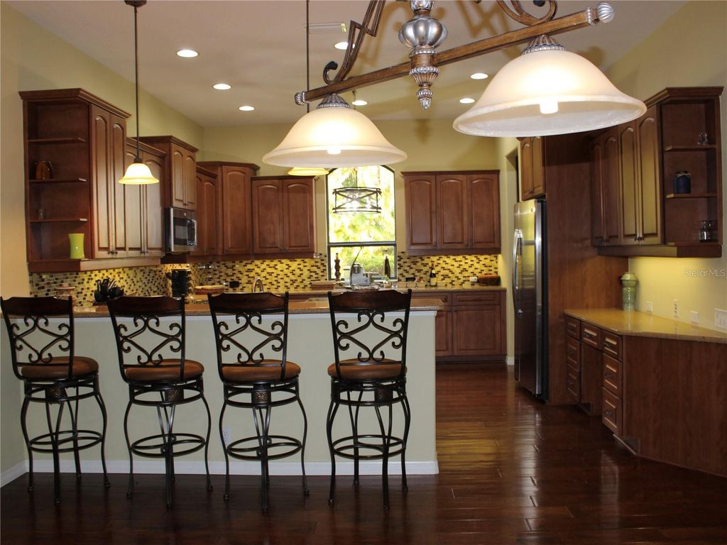 Image 26 of property listing at 406 PETREL TRAIL, Bradenton, FL 34212