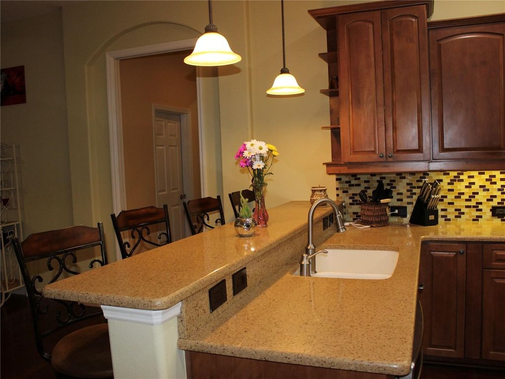 Image 27 of property listing at 406 PETREL TRAIL, Bradenton, FL 34212