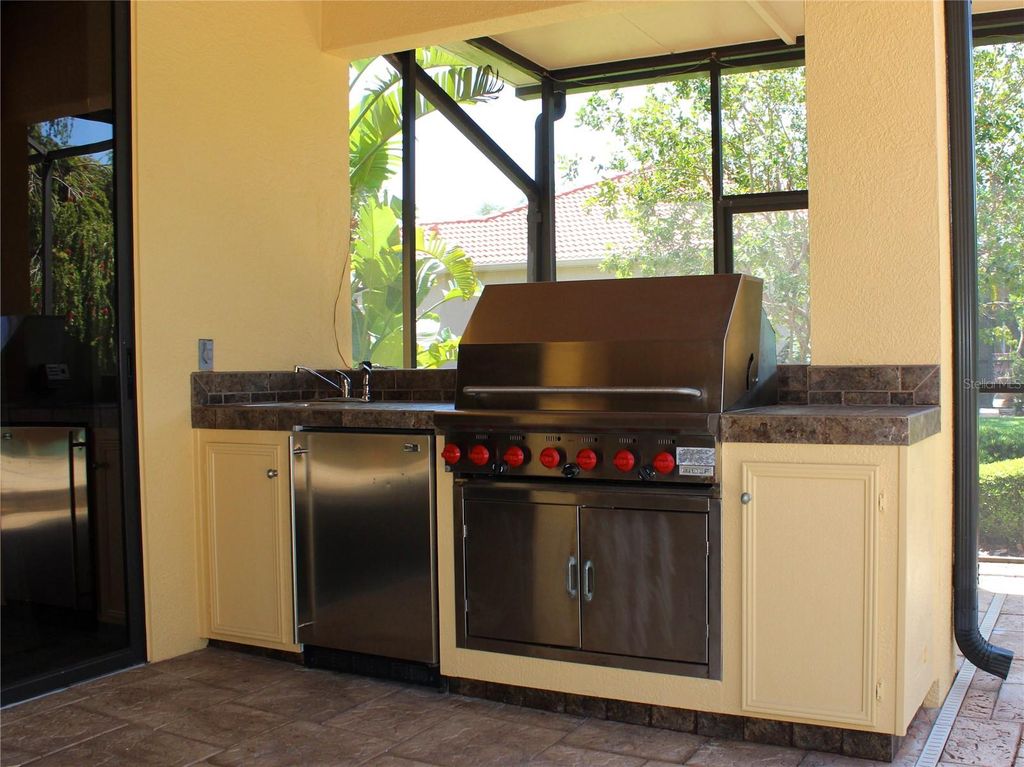 Image 44 of property listing at 406 PETREL TRAIL, Bradenton, FL 34212