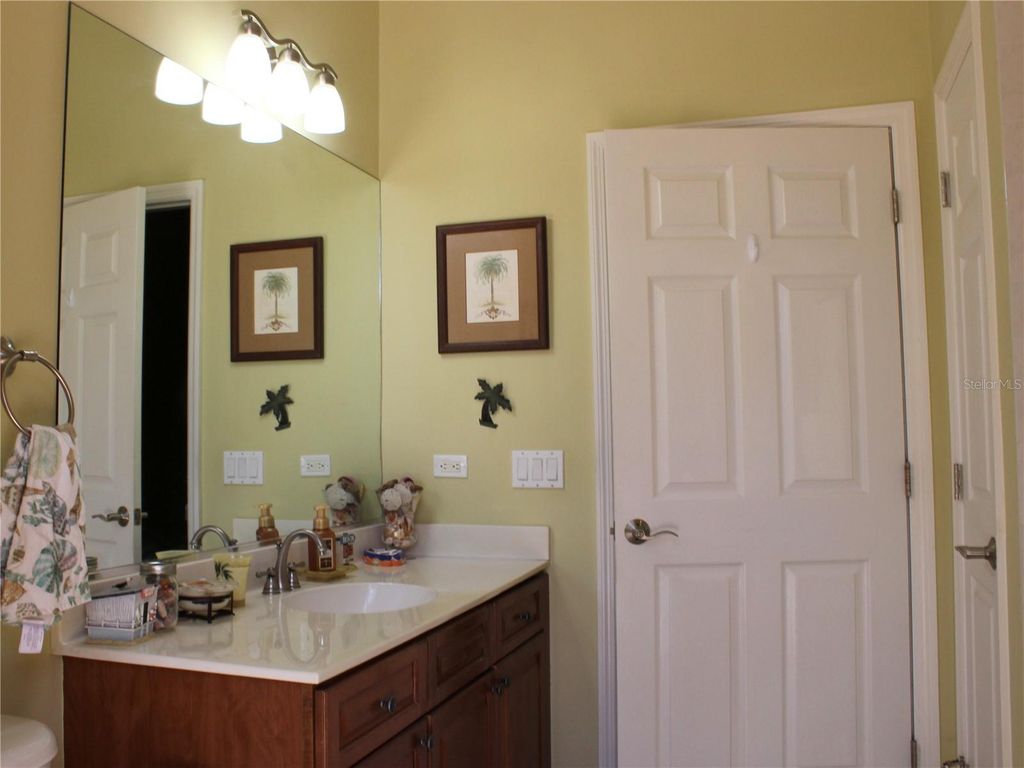 Image 49 of property listing at 406 PETREL TRAIL, Bradenton, FL 34212