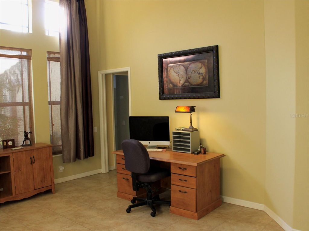 Image 6 of property listing at 406 PETREL TRAIL, Bradenton, FL 34212