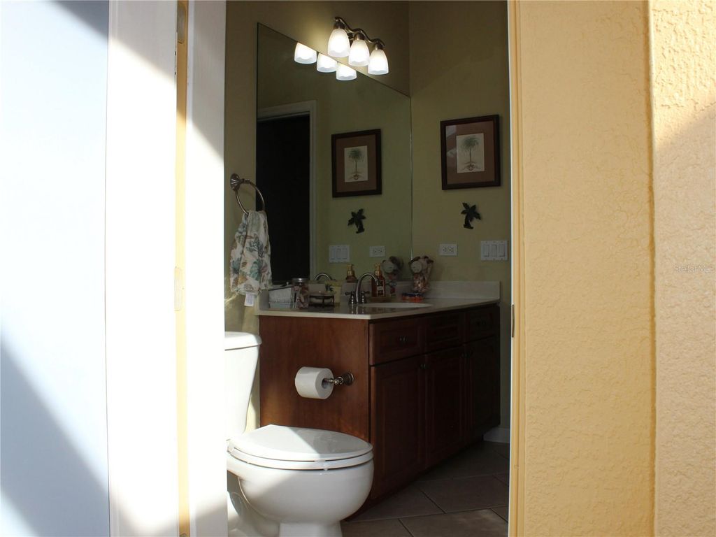 Image 53 of property listing at 406 PETREL TRAIL, Bradenton, FL 34212