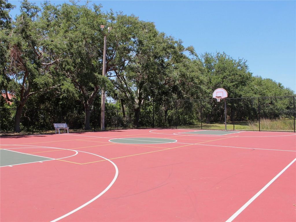 Image 74 of property listing at 406 PETREL TRAIL, Bradenton, FL 34212