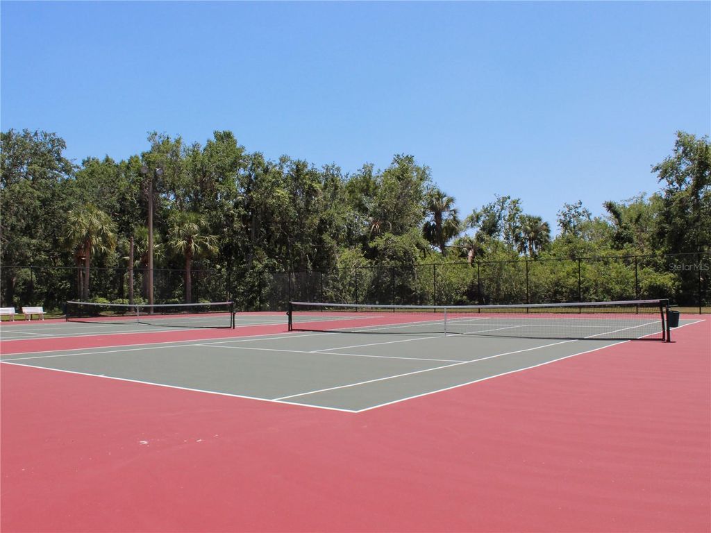 Image 76 of property listing at 406 PETREL TRAIL, Bradenton, FL 34212