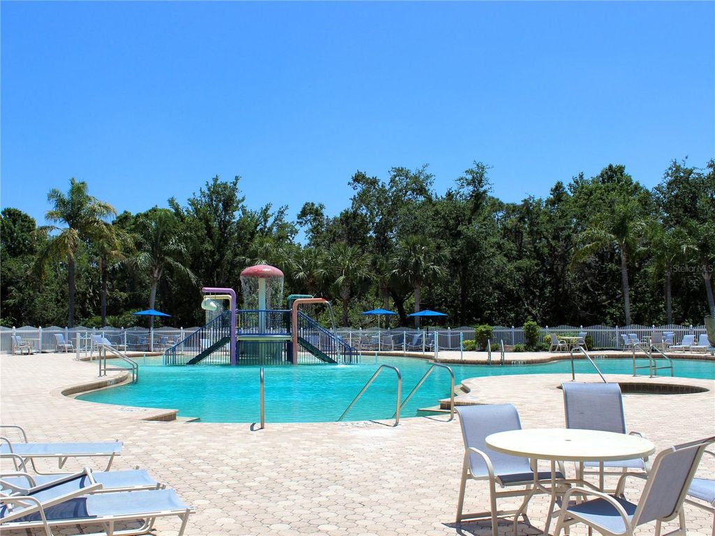 Image 77 of property listing at 406 PETREL TRAIL, Bradenton, FL 34212